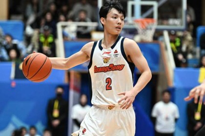 易倍体育官方入口-广东输球揪出最大祸首！上场17分钟球队输10分，杜锋真高估他了？